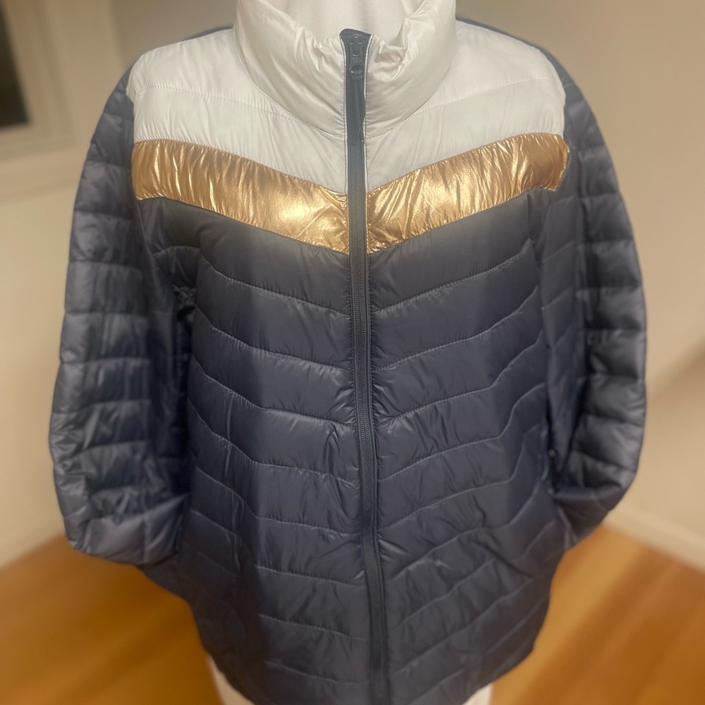 Tri-Color Packable Puffer Jacket - Lightweight - image 2